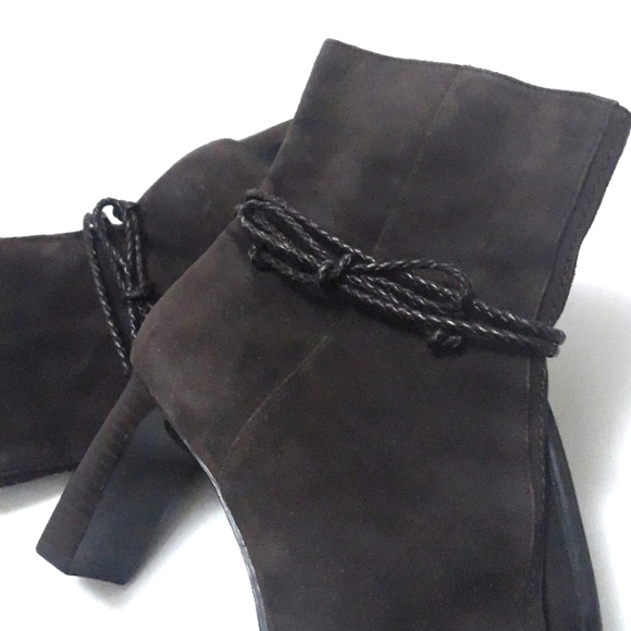 Etienne Aigner Brown Suede Ankle Boots Size 8M - Picture 3 of 11